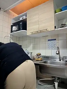 Natasha milf   online show from 10-22-25, 12:37