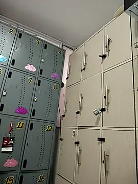 Natasha milf   online show from 11-17-25, 12:53