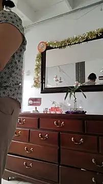 Natasha milf   online show from 12-17-25, 12:43