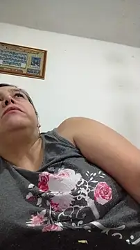 Natasha milf   online show from 06-18-26, 03:17