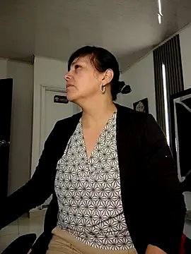 Natasha milf   online show from 11-20-25, 12:39