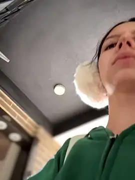 Bonniepark online show from 10-22-25, 12:37