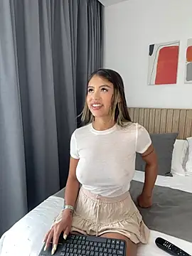  laura 02 online show from 02-08-25, 02:38