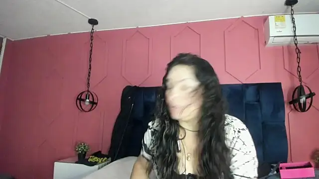 Snapshot of hanny_milf chatting on 05-28-26, 12:22 hanny milf online show from 05-28-26, 12:22