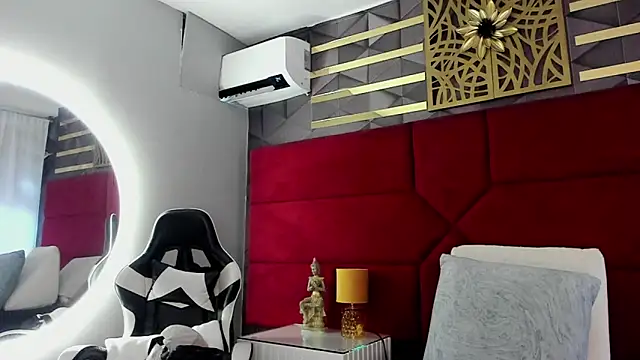 Snapshot of hanny_milf chatting on 06-30-26, 11:54 hanny milf online show from 06-30-26, 11:54