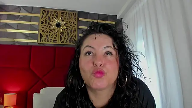 Snapshot of hanny_milf chatting on 06-20-26, 12:10 hanny milf online show from 06-20-26, 12:10