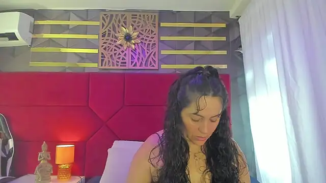 Snapshot of hanny_milf chatting on 06-26-26, 12:00 hanny milf online show from 06-26-26, 12:00