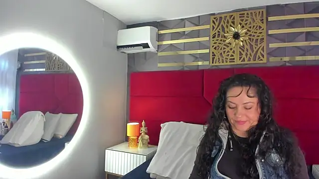 Snapshot of hanny_milf chatting on 04-23-26, 11:49 hanny milf online show from 04-23-26, 11:49