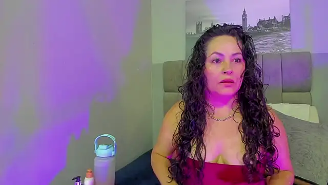 Snapshot of hanny_milf chatting on 07-17-26, 12:02 hanny milf online show from 07-17-26, 12:02