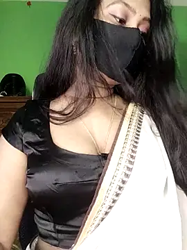 Idhika Paul online show from 03-28-26, 04:57