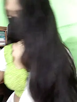 Snapshot of Idhika_Paul chatting on 05-12-26, 04:35 Idhika Paul online show from 05-12-26, 04:35