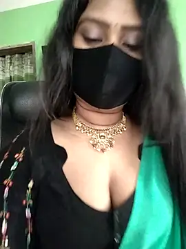 Idhika Paul online show from 04-04-26, 03:46