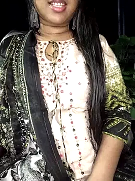 Idhika Paul online show from 10-06-25, 04:46
