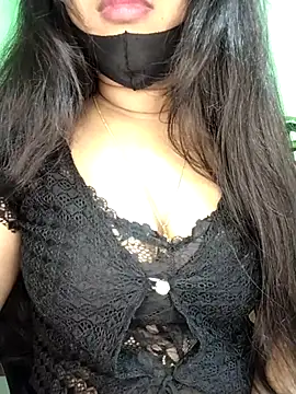 Idhika Paul online show from 02-19-26, 04:15