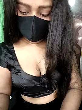 Idhika Paul online show from 12-04-25, 03:22