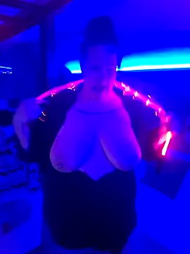 Snapshot of Black_Angel24 chatting on 03-18-25, 06:17 Black Angel24 online show from 03-18-25, 06:17