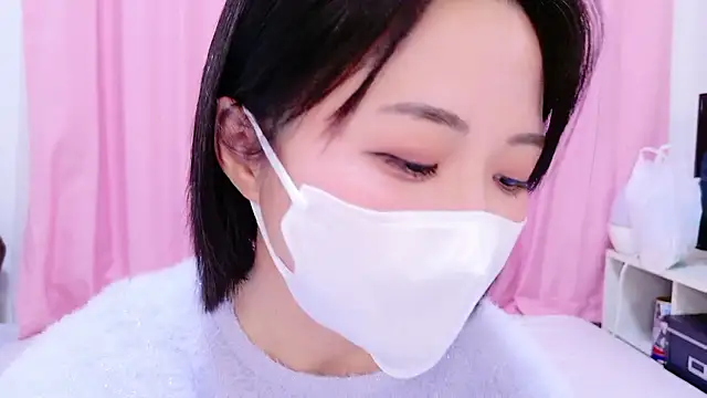 Snapshot of Nonchan_ chatting on 10-15-25, 11:40 Nonchan  online show from 10-15-25, 11:40
