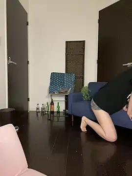 Snapshot of ranran_ch chatting on 10-23-25, 10:25 ranran ch online show from 10-23-25, 10:25