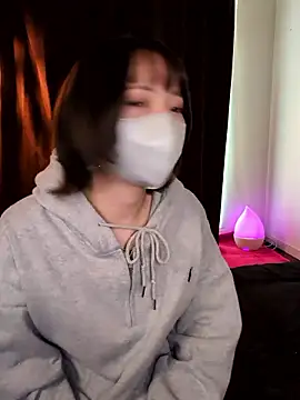 Snapshot of ranran_ch chatting on 12-17-25, 04:17 ranran ch online show from 12-17-25, 04:17