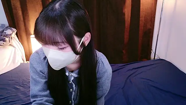 Snapshot of siorin_18 chatting on 04-26-26, 12:13 siorin 18 online show from 04-26-26, 12:13