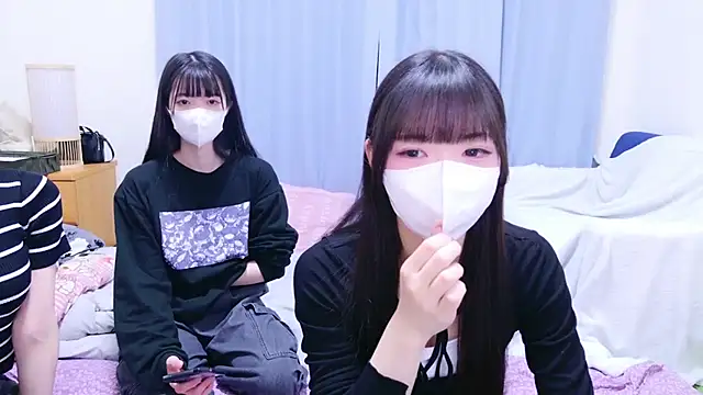 Snapshot of siorin_18 chatting on 05-10-26, 12:53 siorin 18 online show from 05-10-26, 12:53