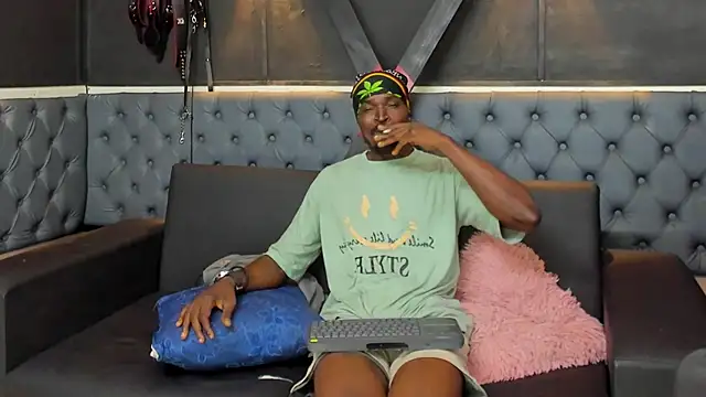 Terrance z online show from 11-22-25, 07:46