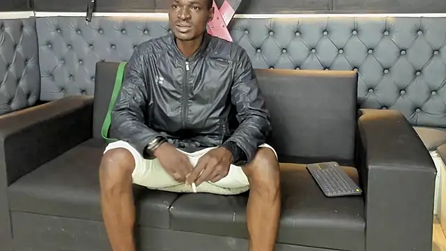 Snapshot of Terrance_z chatting on 10-10-25, 06:09 Terrance z online show from 10-10-25, 06:09
