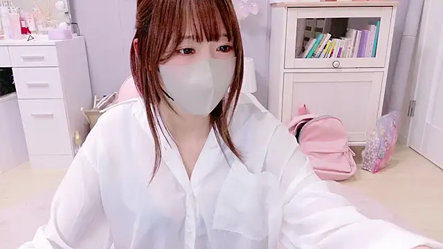 Snapshot of Yui-Ch chatting on 02-23-25, 02:57 Yui-Ch online show from 02-23-25, 02:57