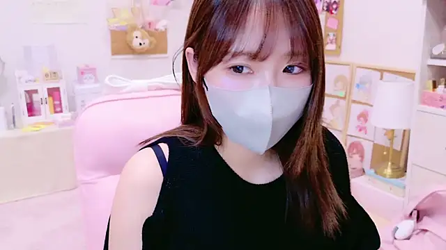 Snapshot of Yui-Ch chatting on 01-07-25, 01:14 Yui-Ch online show from 01-07-25, 01:14