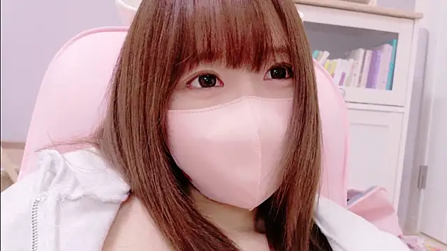 Snapshot of Yui-Ch chatting on 03-06-25, 04:17 Yui-Ch online show from 03-06-25, 04:17
