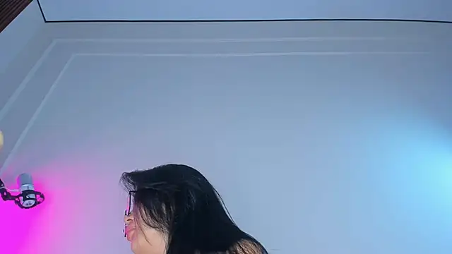 maakimo online show from 12-01-25, 04:02