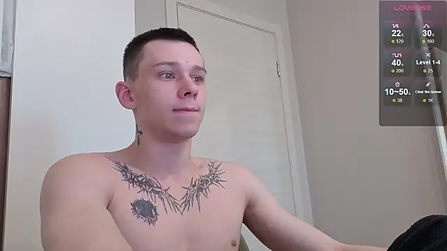 Snapshot of R1mmo__ chatting on 10-01-25, 11:58 R1mmo online show from 10-01-25, 11:58