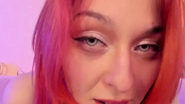 Snapshot of CrystalRey chatting on 01-31-25, 08:11 CrystalRey online show from 01-31-25, 08:11