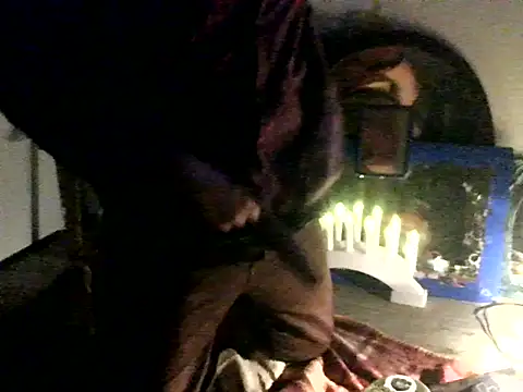 prcalek19 online show from 10-31-25, 06:26