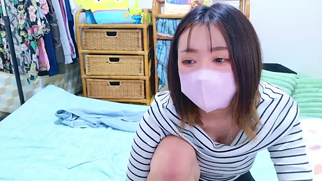 ayu yu xo online show from 12-23-24, 05:43