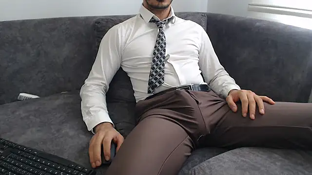 Snapshot of Naughtb0y chatting on 07-21-26, 10:38 Naughtb0y online show from 07-21-26, 10:38