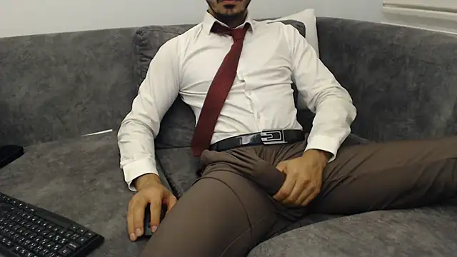 Snapshot of Naughtb0y chatting on 07-25-26, 10:38 Naughtb0y online show from 07-25-26, 10:38