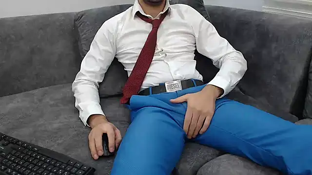 Naughtb0y online show from 11-30-25, 11:27