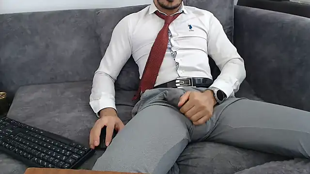 Snapshot of Naughtb0y chatting on 06-06-26, 10:31 Naughtb0y online show from 06-06-26, 10:31