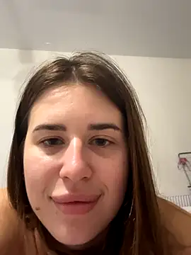 Snapshot of Milkissss chatting on 10-23-25, 07:34 Milkissss online show from 10-23-25, 07:34