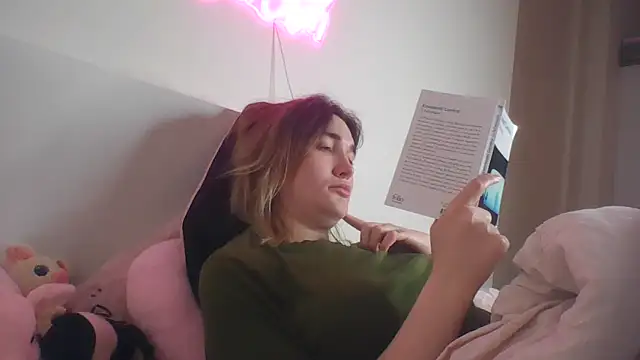 Icy  Diamond online show from 11-24-25, 10:43