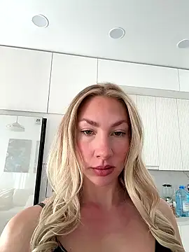 LuisaBecker online show from 01-10-26, 11:49