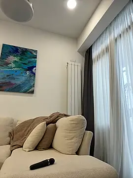 LuisaBecker online show from 04-10-26, 01:18