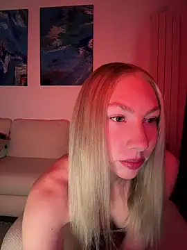 LuisaBecker online show from 04-13-26, 12:58