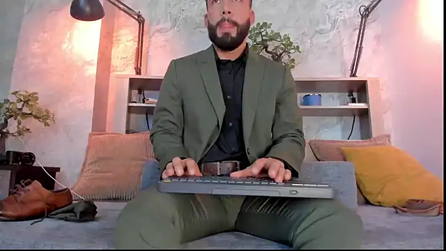 bruno woods online show from 12-15-25, 04:24