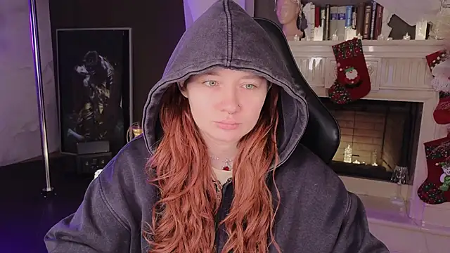 Snapshot of carolina_elf chatting on 12-04-25, 12:37 carolina elf online show from 12-04-25, 12:37