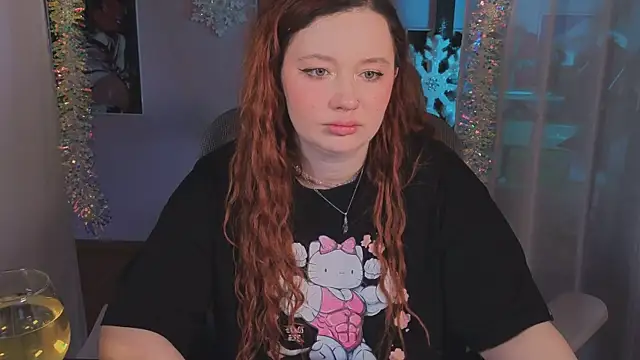 Snapshot of carolina_elf chatting on 12-21-25, 08:20 carolina elf online show from 12-21-25, 08:20