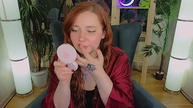 Snapshot of carolina_elf chatting on 03-16-25, 07:06 carolina elf online show from 03-16-25, 07:06