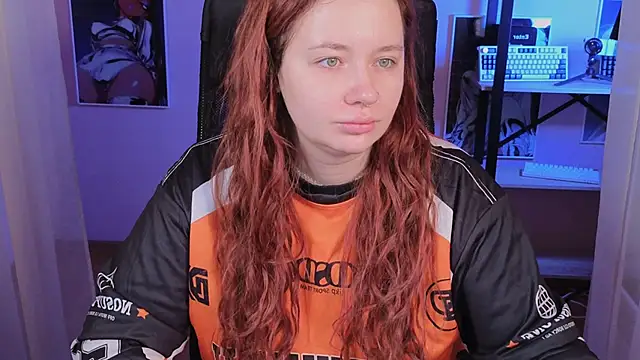 Snapshot of carolina_elf chatting on 10-29-25, 07:18 carolina elf online show from 10-29-25, 07:18