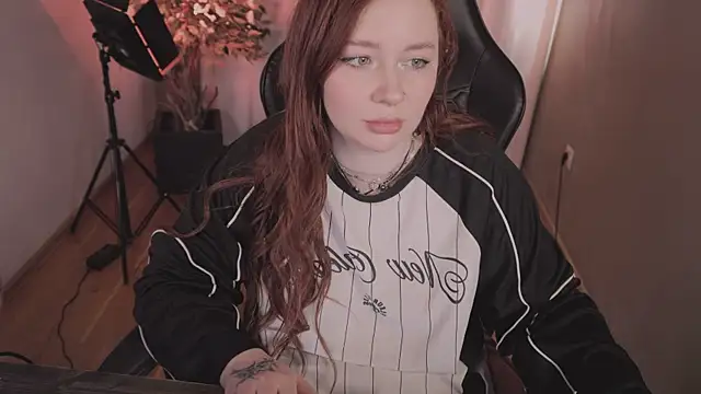 Snapshot of carolina_elf chatting on 03-02-25, 04:25 carolina elf online show from 03-02-25, 04:25